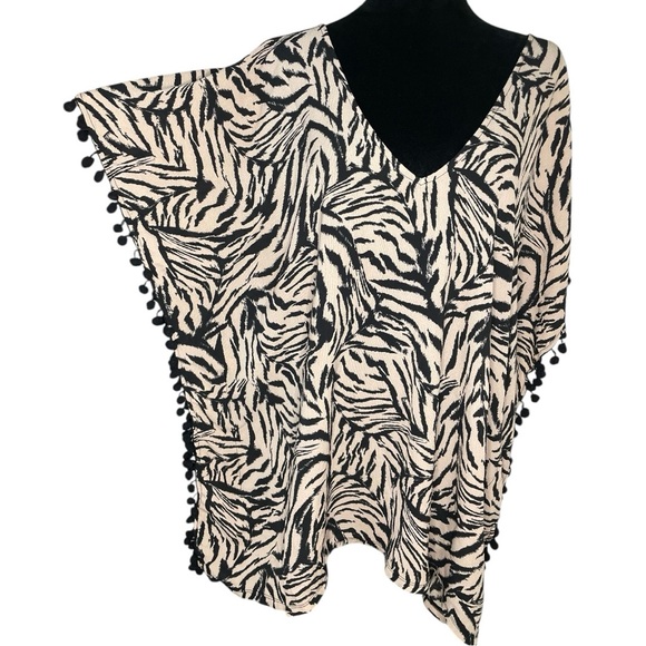 Swimsuit cover up - Picture 9 of 9